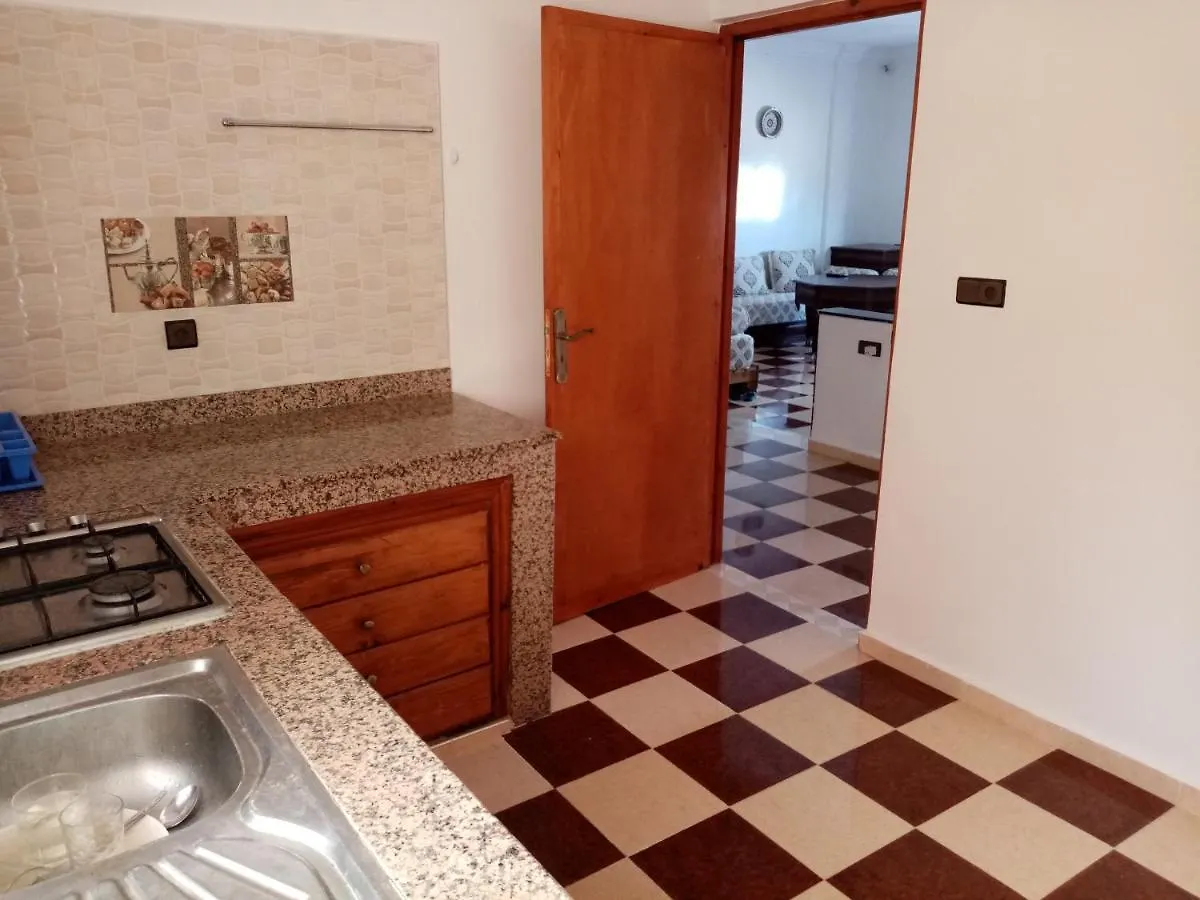 Grand Appartement Proche De La Plage Agádír